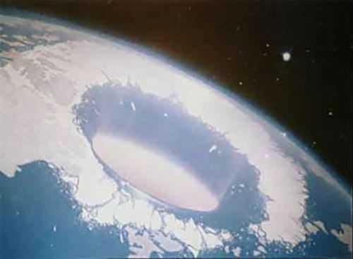 What is Hollow Earth Theory?